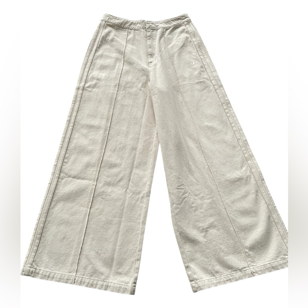 NWT Womens adidas Montreal jeans. Wide leg. Measured 16.5” waist. 31.5” inseam. - Picture 5 of 10